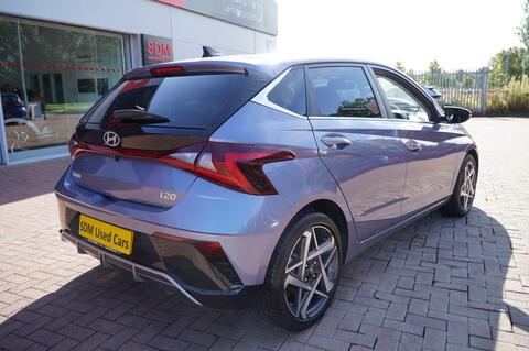 i20