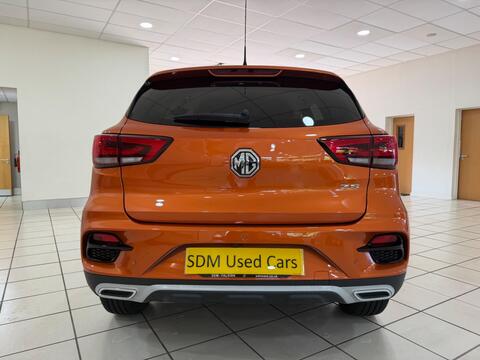 MG ZS