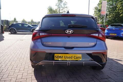 i20