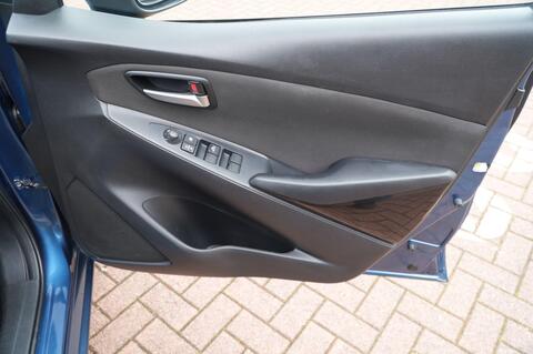Mazda2