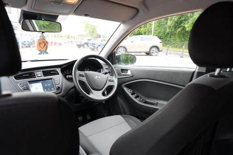 i20