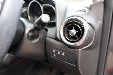 Mazda2