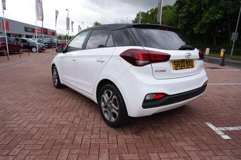 i20