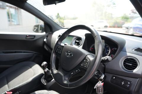 i10
