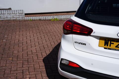i20