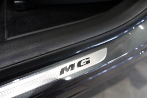 MG HS
