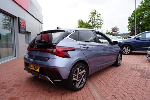 i20