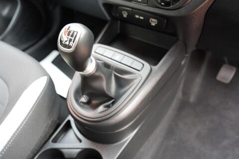 i10