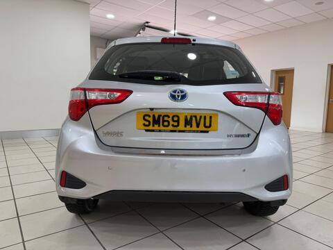 Yaris