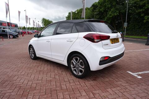 i20