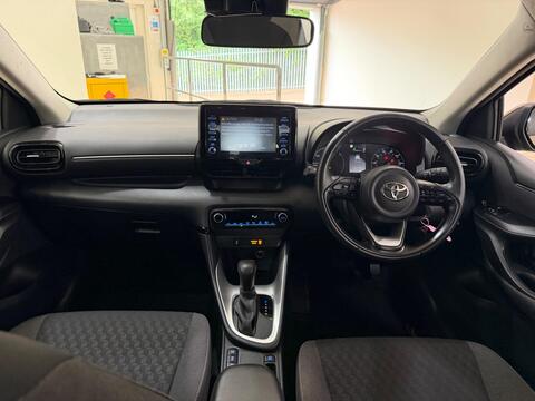 Yaris