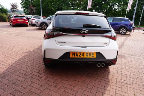 i20