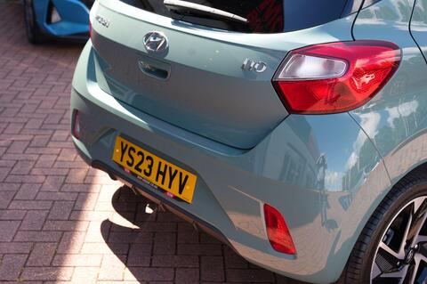 i10