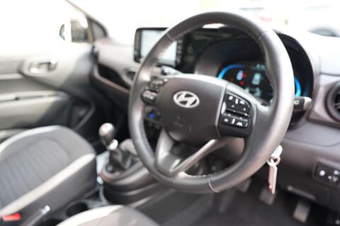 i10