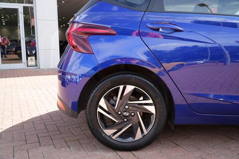 i20