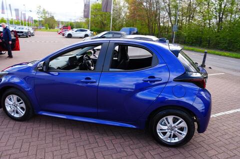 Mazda2 HYBRID
