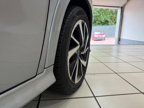 HR-V