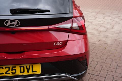 i20