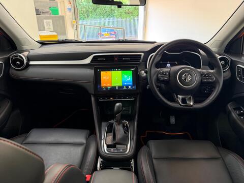 MG ZS