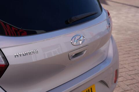 i10