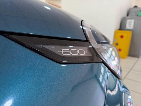 600