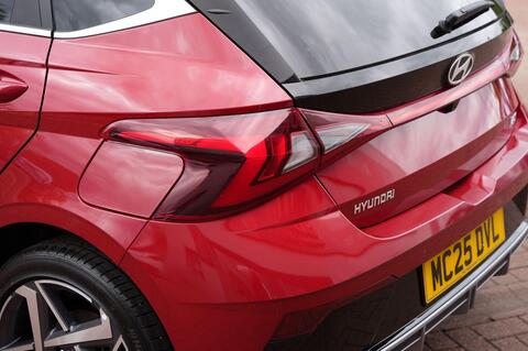 i20