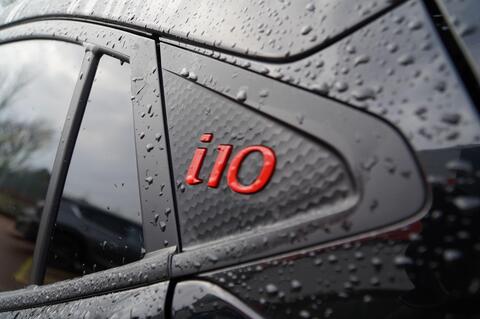 i10