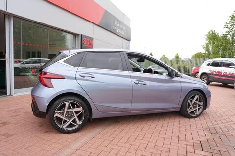 i20