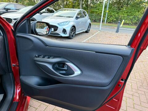 Mazda2 HYBRID
