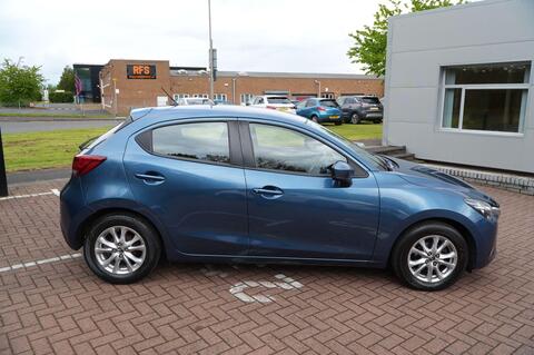 Mazda2