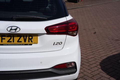 i20