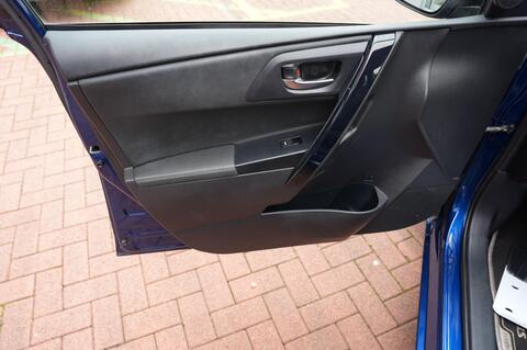 Auris