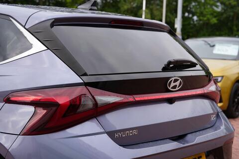 i20