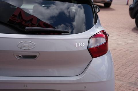 i10