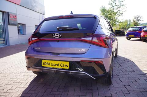 i20