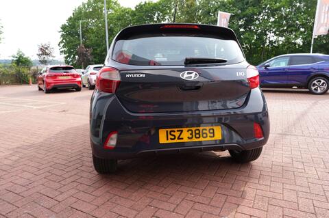 i10