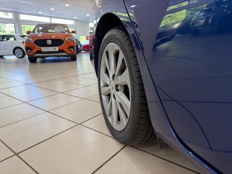 Auris