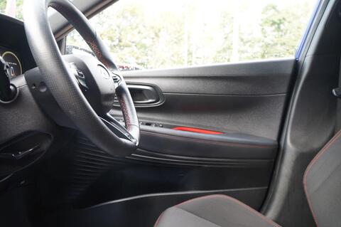 i20