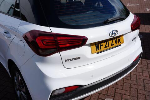 i20