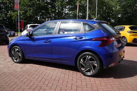 i20