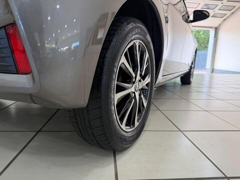 Yaris