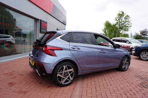 i20