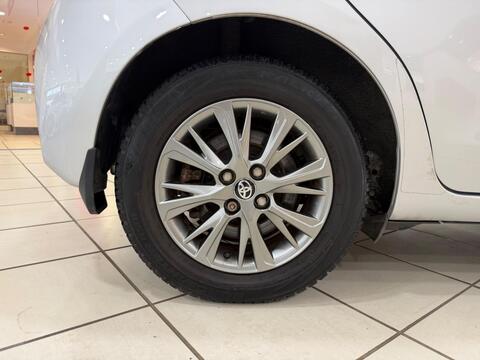Yaris