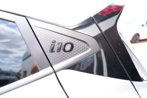 i10