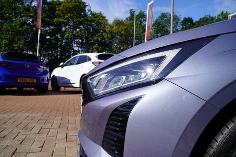 i20