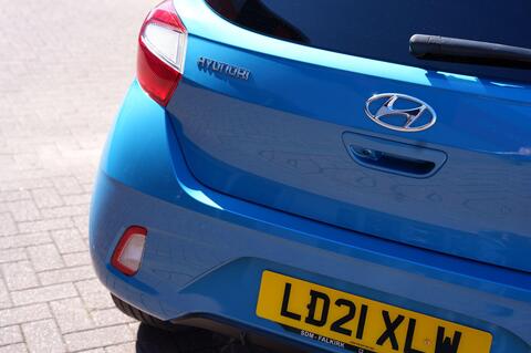 i10