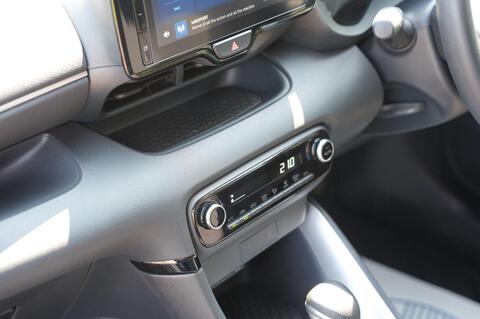 Mazda2 HYBRID