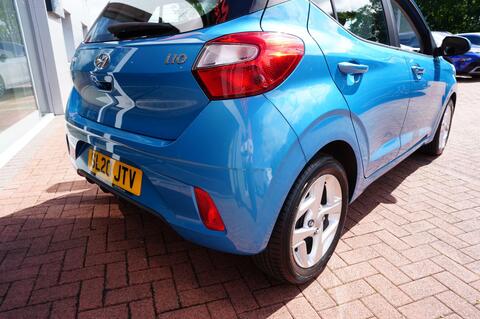 i10