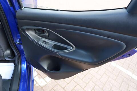 Mazda2 HYBRID