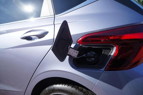 i20